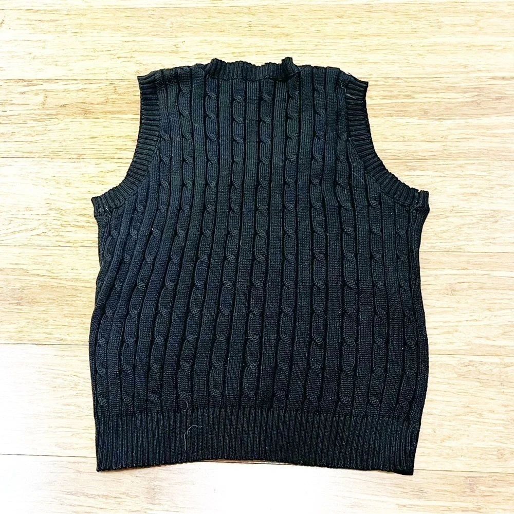 Love Tree Black Cable Knit V-neck Vest. Size Medium - Picture 6 of 9